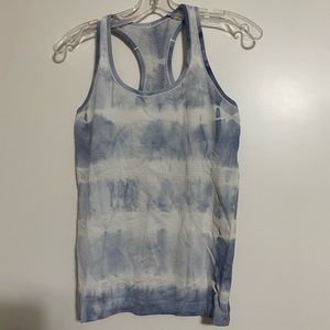 Lululemon tank top
